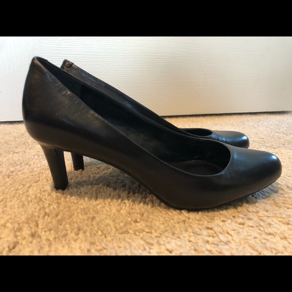 Pumps - Picture 4 of 4